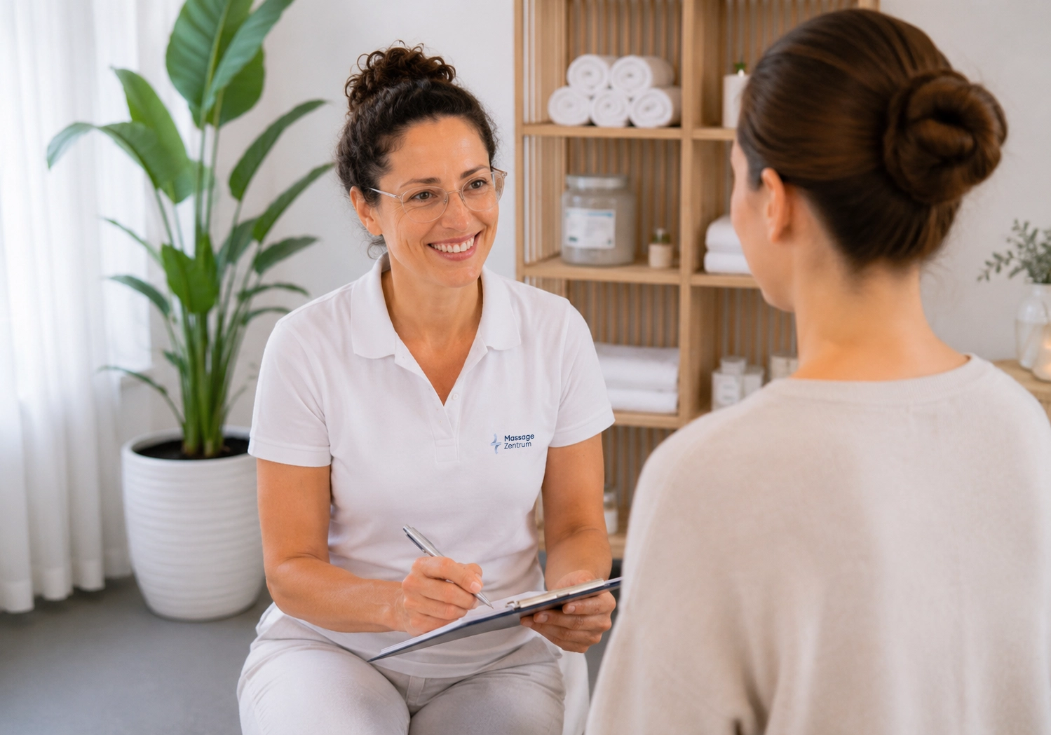 Ruhige Massagebehandlung zum Stressabbau – Massage Zentrum Baden